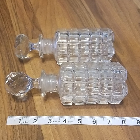Vintage Cut Crystal Decanters, set of 2 Two - Picture 16 of 16